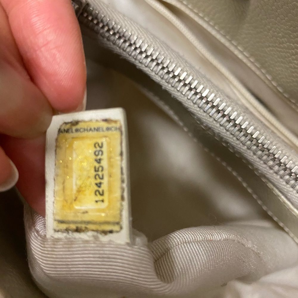 Authentic Chanel Handbag - Picture 5 of 7